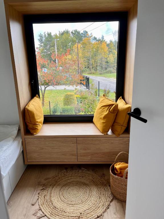 Zdjęcie z galerii obiektu Wood Lake Rożnów w mieście Rożnów
