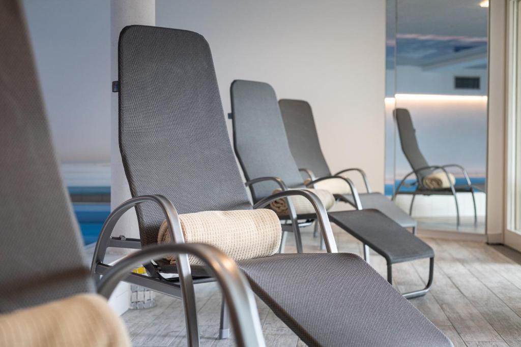 A seating area at Alpenhotel DAS KÜREN