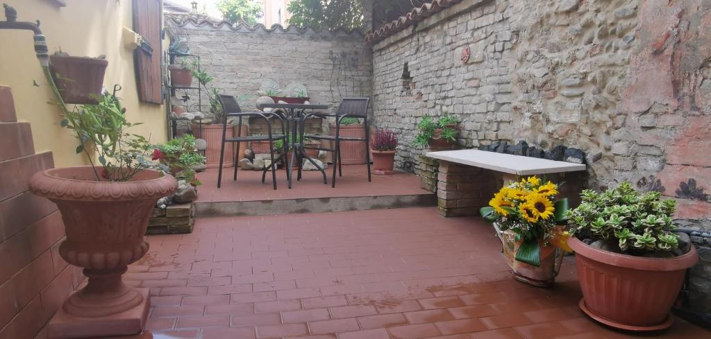Parma City Centre with Patio - Appartamento Con Una Camera Da Letto