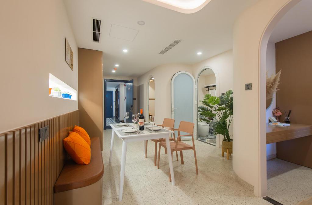 Khu vực ghế ngồi tại Pavillon Garden Hotel