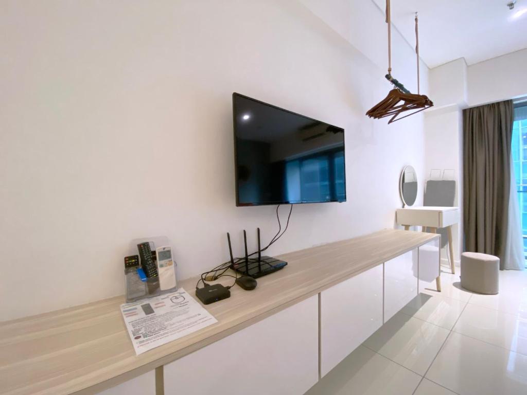 TV a/nebo společenská místnost v ubytování Mercu Summer Suites Bernice KLCC