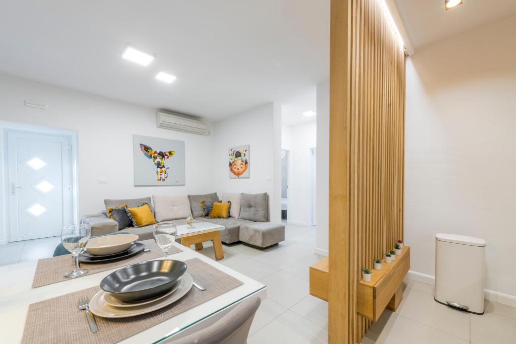 Posezení v ubytování New Deluxe jacuzzi apartment Ana