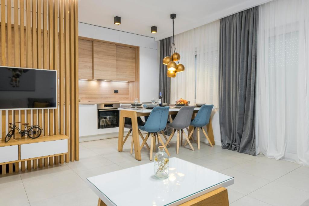 Kuchyň nebo kuchyňský kout v ubytování New Deluxe jacuzzi apartment Ana