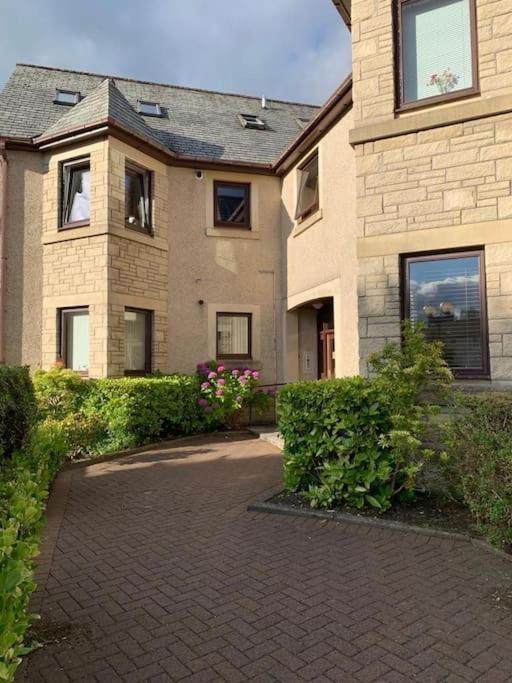 Teith court apartment with private parking., Stirling Updated 2024 Prices