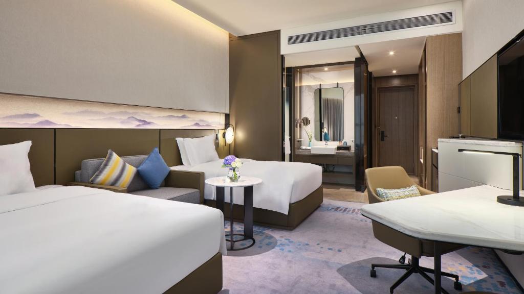 Posezení v ubytování Crowne Plaza Wuhan Development Zone by IHG