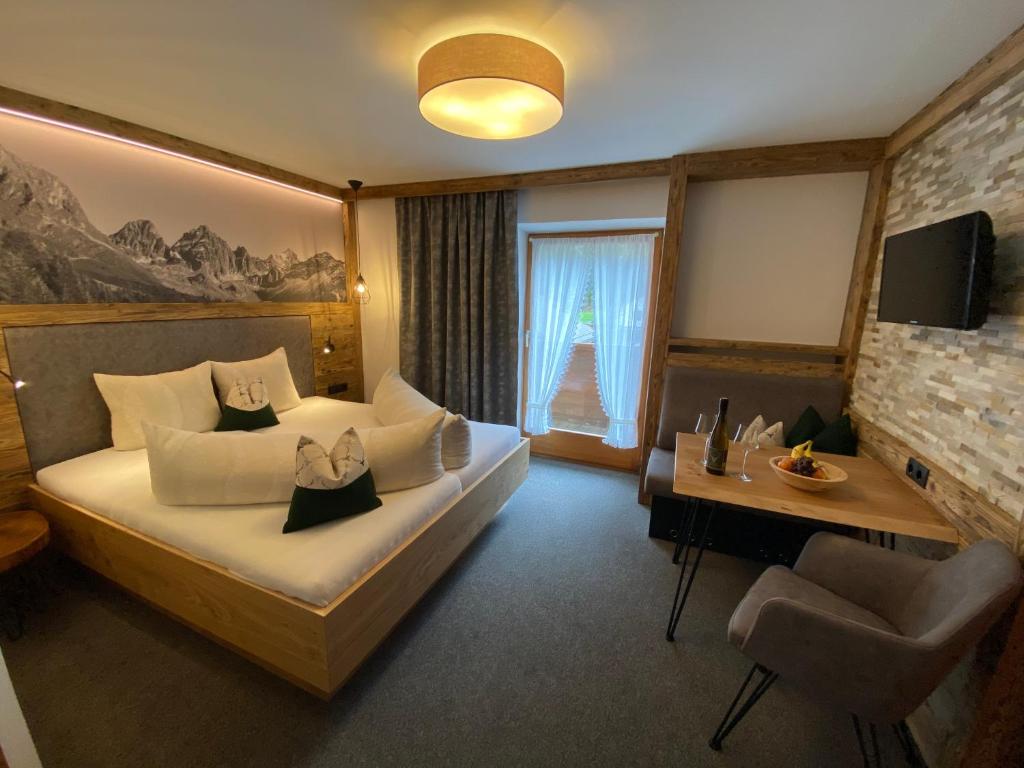 TV a/nebo společenská místnost v ubytování Hotel Jägerhof