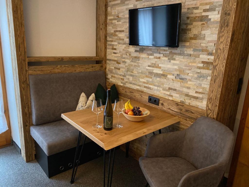 TV a/nebo společenská místnost v ubytování Hotel Jägerhof
