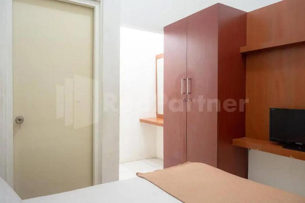 Homestay Babussalam Rungkut Mitra RedDoorz - Standard Double Room