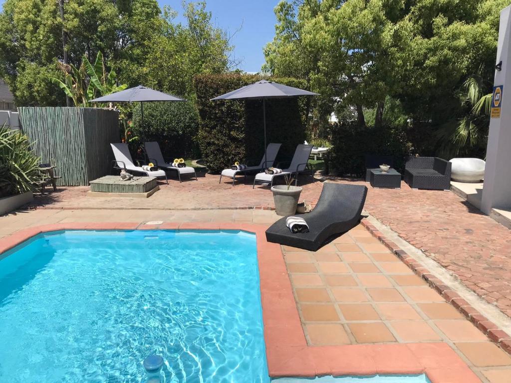 Πισίνα στο ή κοντά στο B&B Sauvignon Country Lodge