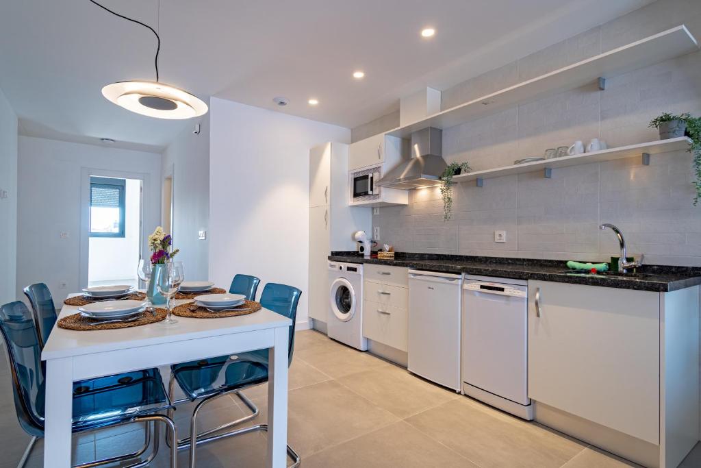 Calle Santiago 11, - Twee Slaapkamers Appartement
