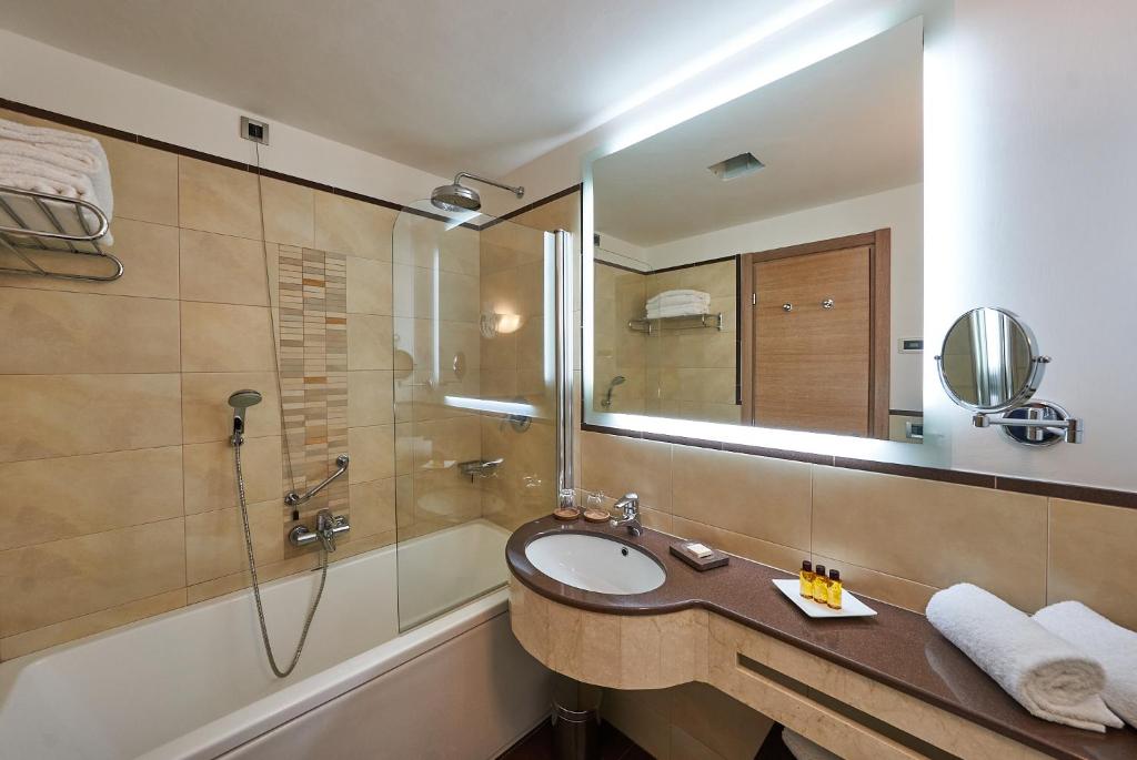 Koupelna v ubytování Hotel Astoria