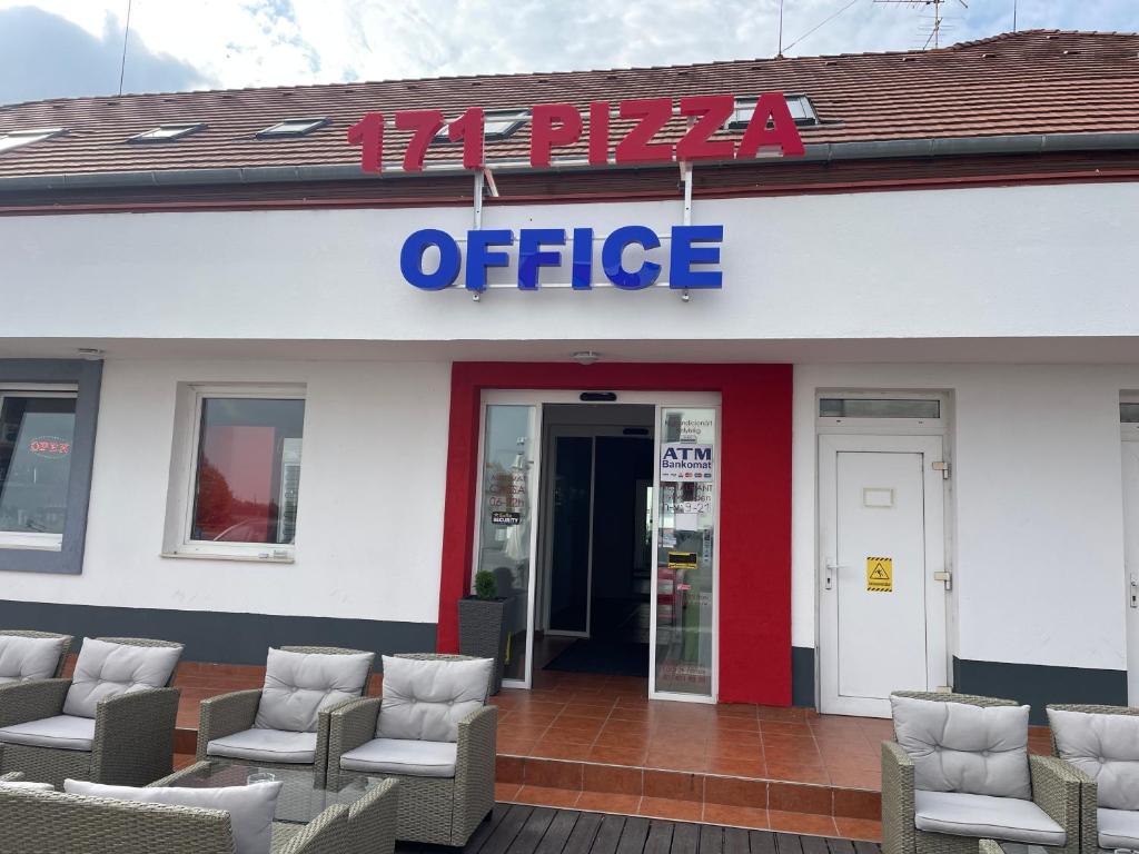 Fotografie z fotogalerie ubytování Autohof 171 Hotel Hegyeshalom v destinaci Hegyeshalom