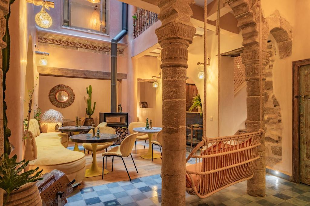 Гостиная зона в Mama Lova Hôtel, Riad, Restaurant & Spa