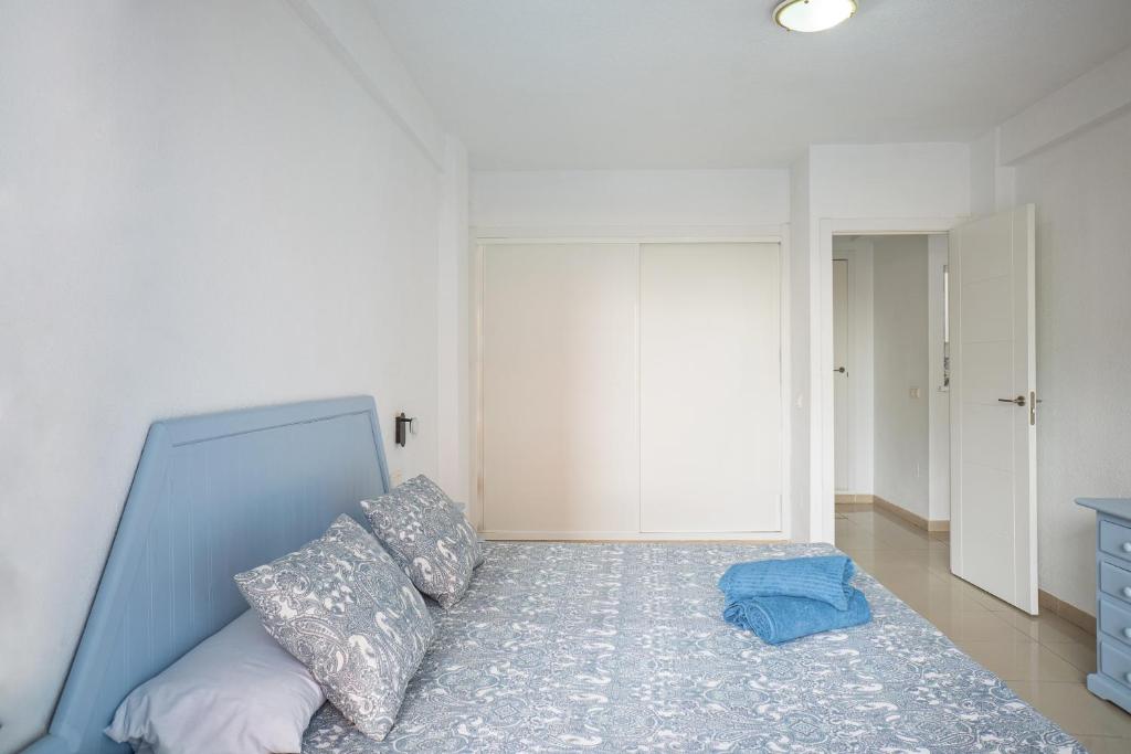 Apartamentos El Velero - One-Bedroom Apartment With Balcony