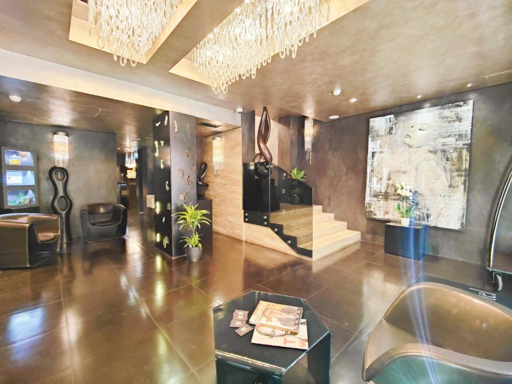 The lobby or reception area at Diva Luxury Hotel