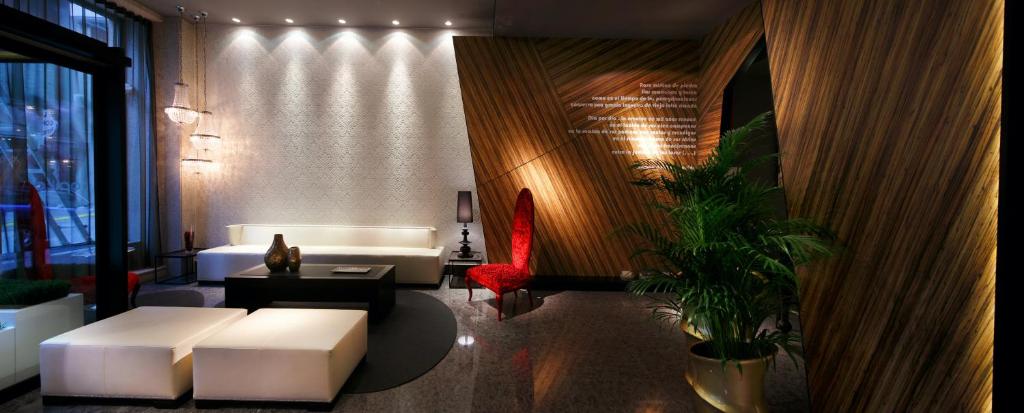 A seating area at Capitol Boutique Hotel