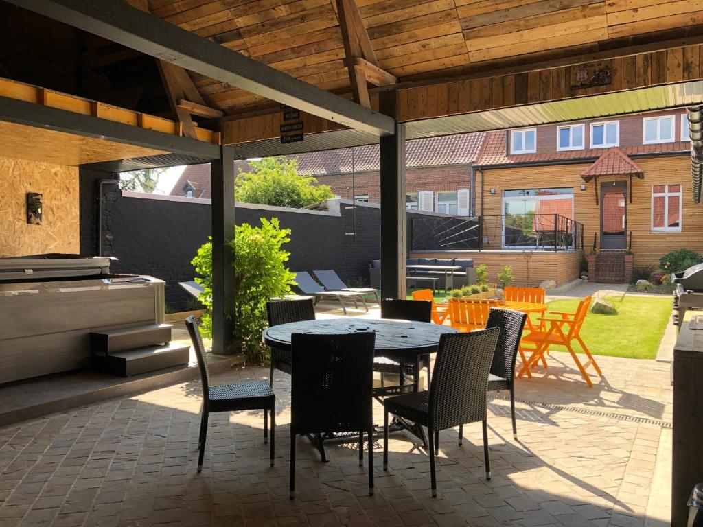 Patio nebo venkovní prostory v ubytování Aux Portes des Lacs