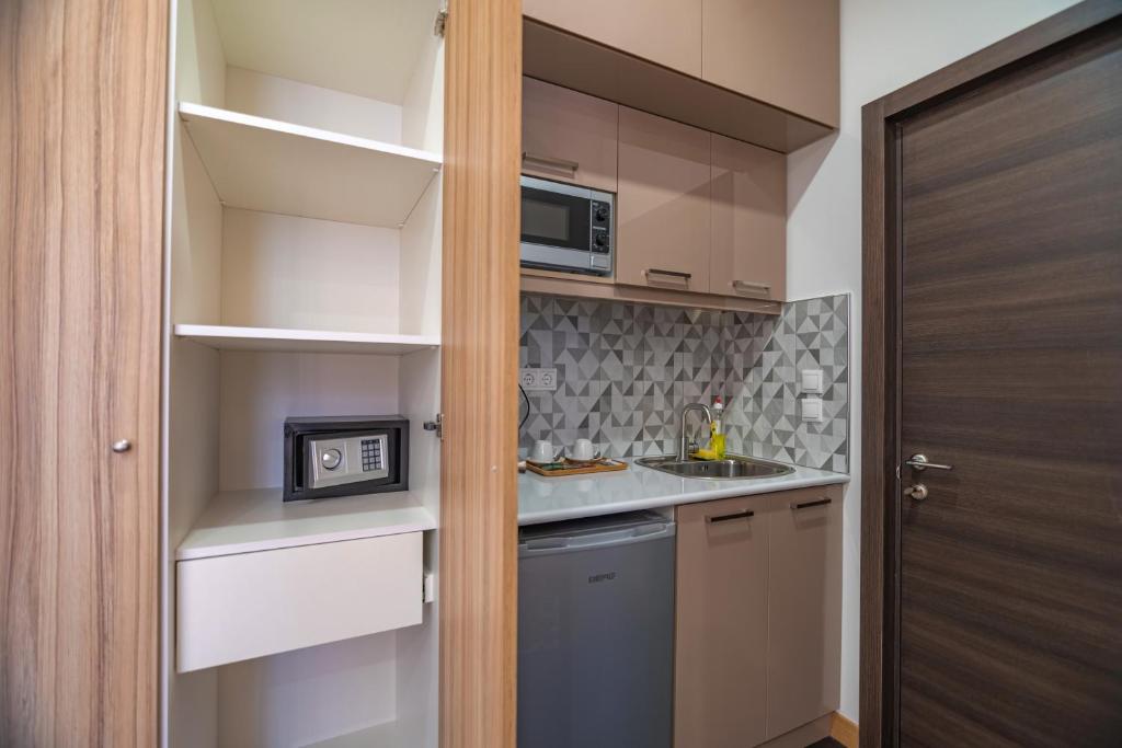 Kuchyň nebo kuchyňský kout v ubytování Orbeli Hotel Yerevan