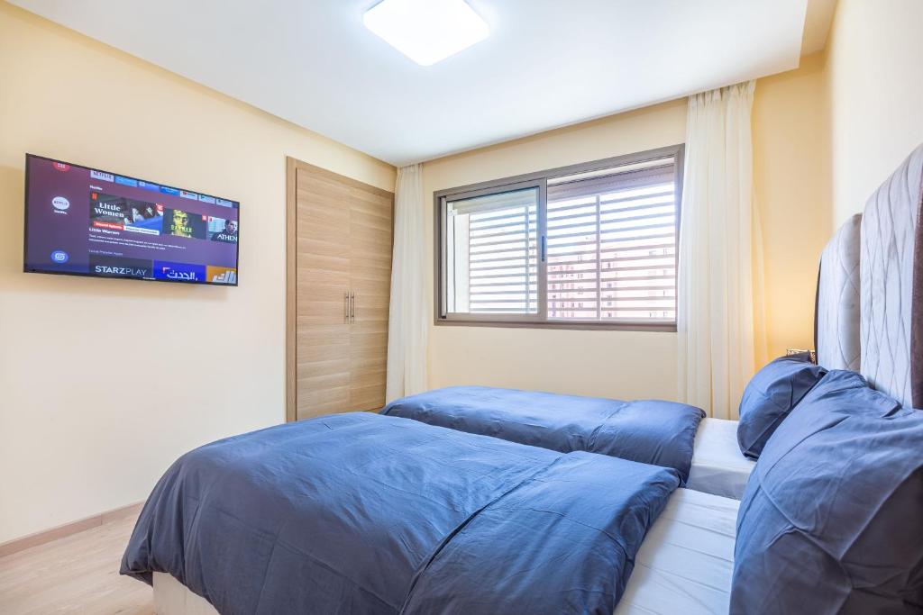 ZARI BOUTIQUE ApartHotel - Apartment With Balcony