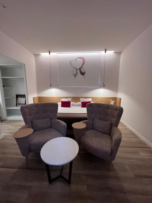 A seating area at Hotel Nande