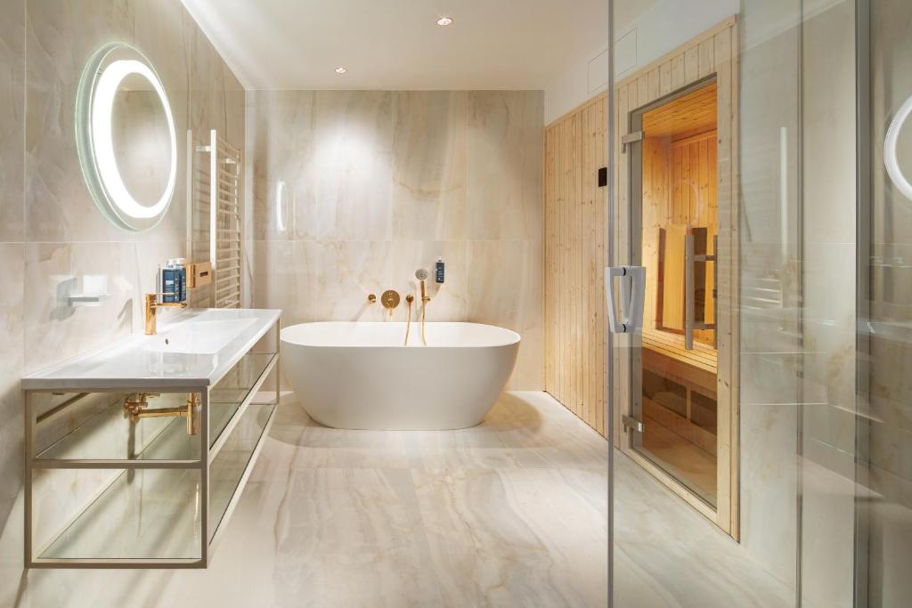 Mamaison Hotel Riverside Prague - Resim 34