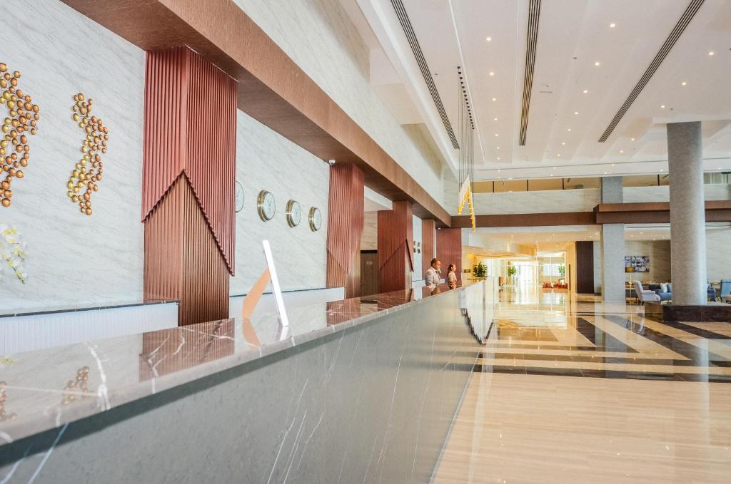 فضای داخلی VOGO Grand Hotel Formerly Best Western Plus Hotel Dubai Academic City در دبی - تصویر ۳