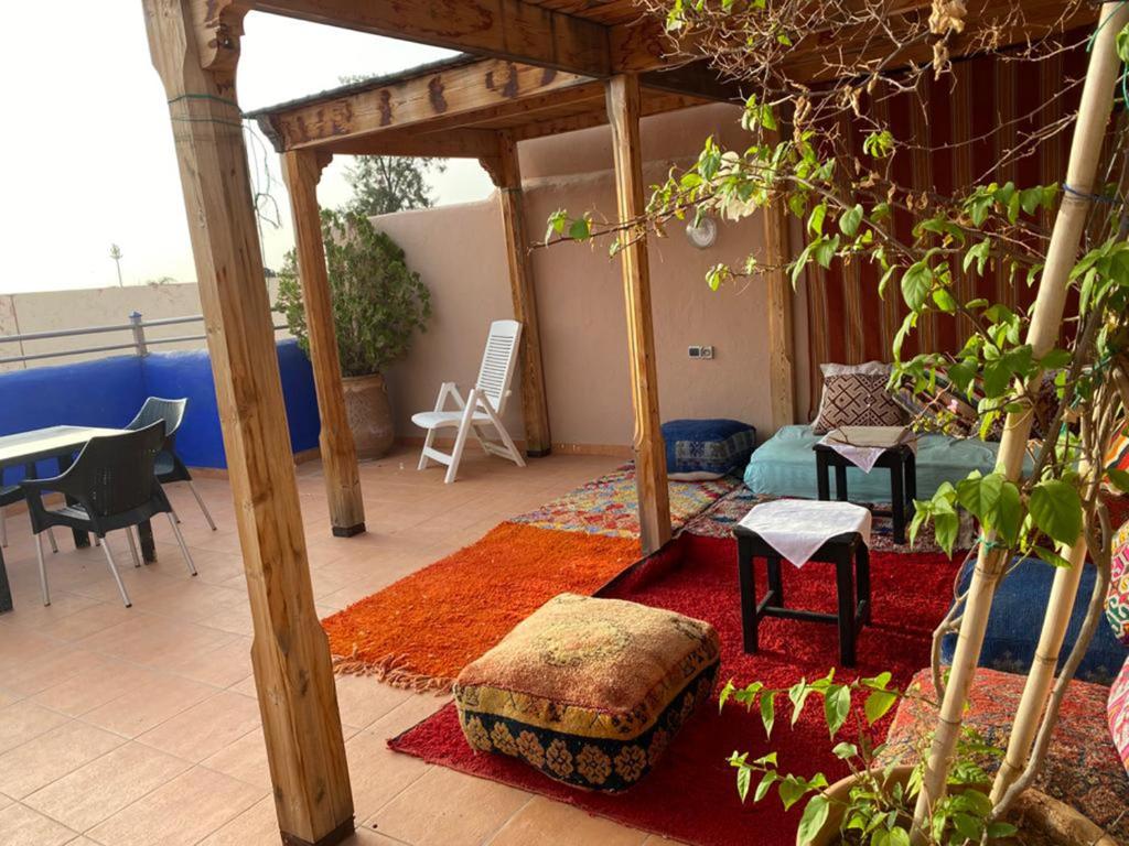 Balkón nebo terasa v ubytování Riad La Rose Des Sables