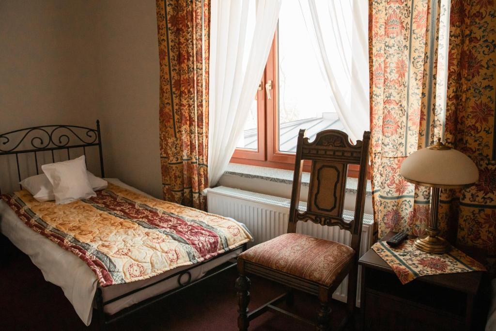 Pałac Bielawa - Economy Twin Room
