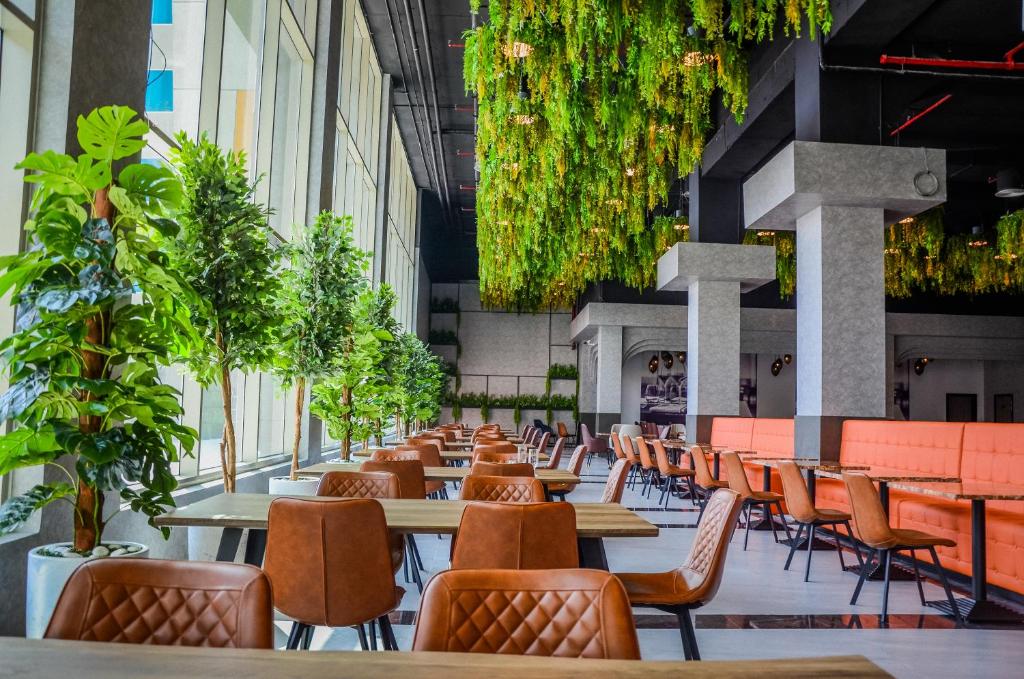 VOGO Grand Hotel Formerly Best Western Plus Hotel Dubai Academic City - Resim 45