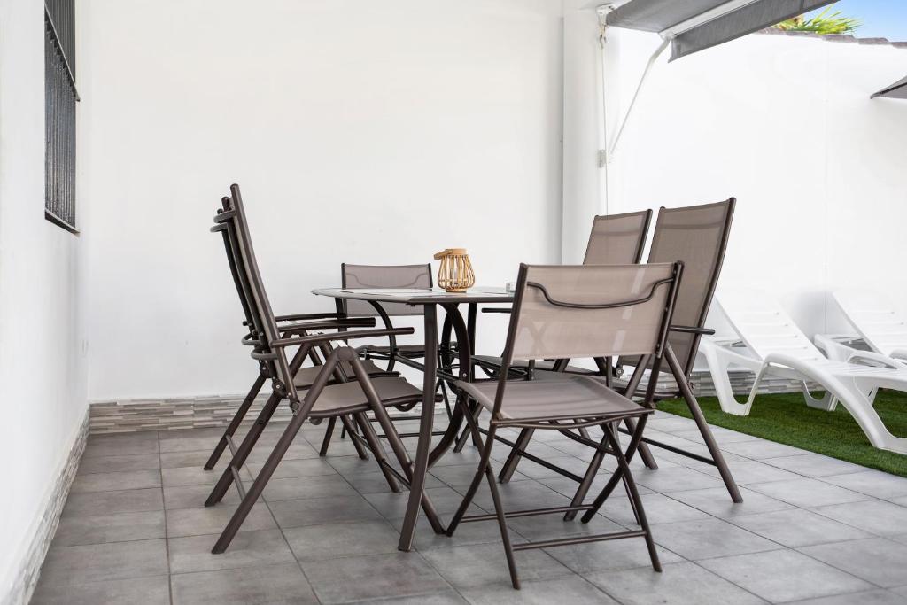 Patio alebo iná vonkajšia časť ubytovania Retama beach