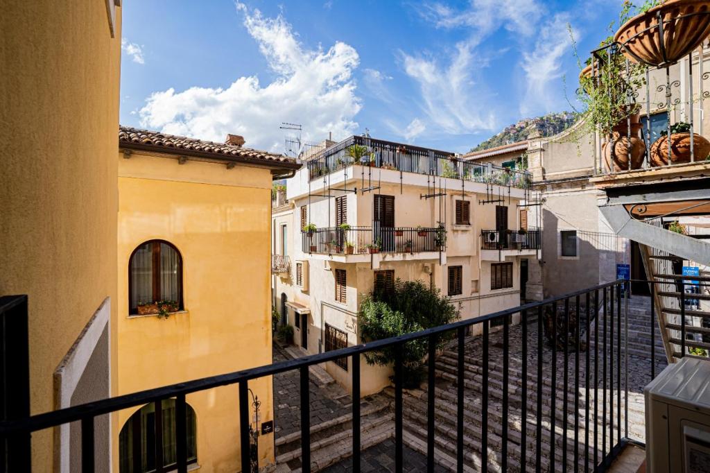 Balkon lub taras w obiekcie Casa Carmine - Taormina Centro