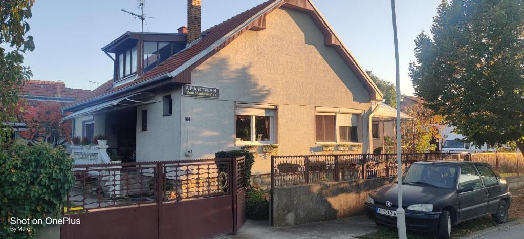 Budova, kde se apartmán nachází