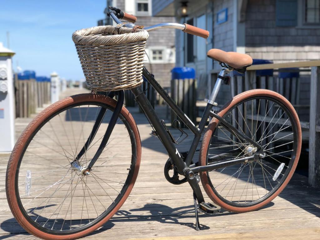 The Cottages at Nantucket Boat Basin photo