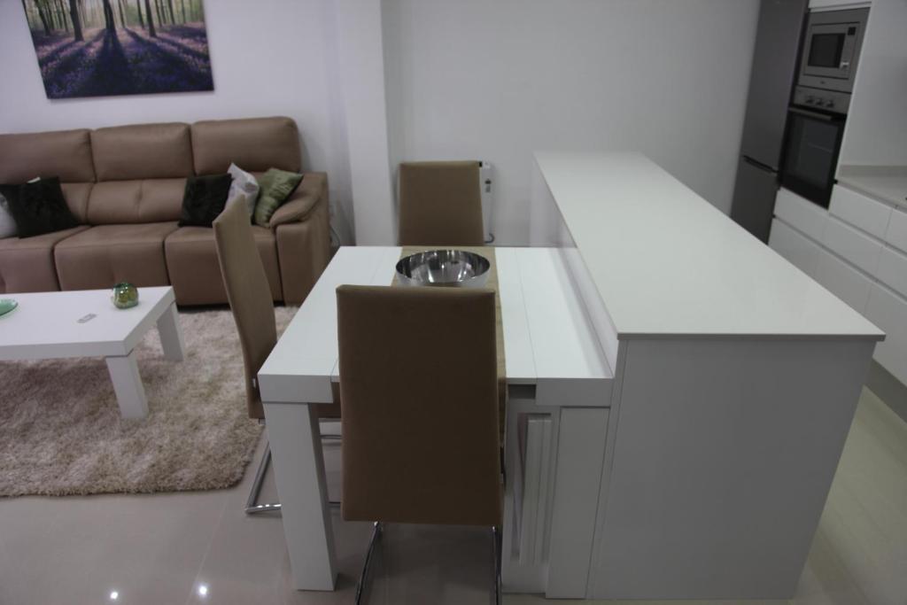 Kuchyň nebo kuchyňský kout v ubytování Apartamentos Alogia, Pastora, Yerbater