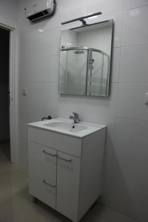 Koupelna v ubytování Apartamentos Alogia, Pastora, Yerbater