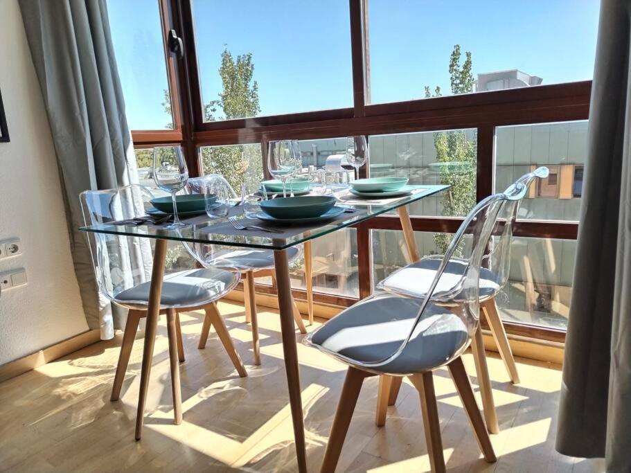 Balkón nebo terasa v ubytování Madrid Wanda Aeropuerto Ifema Plenilunio Dy