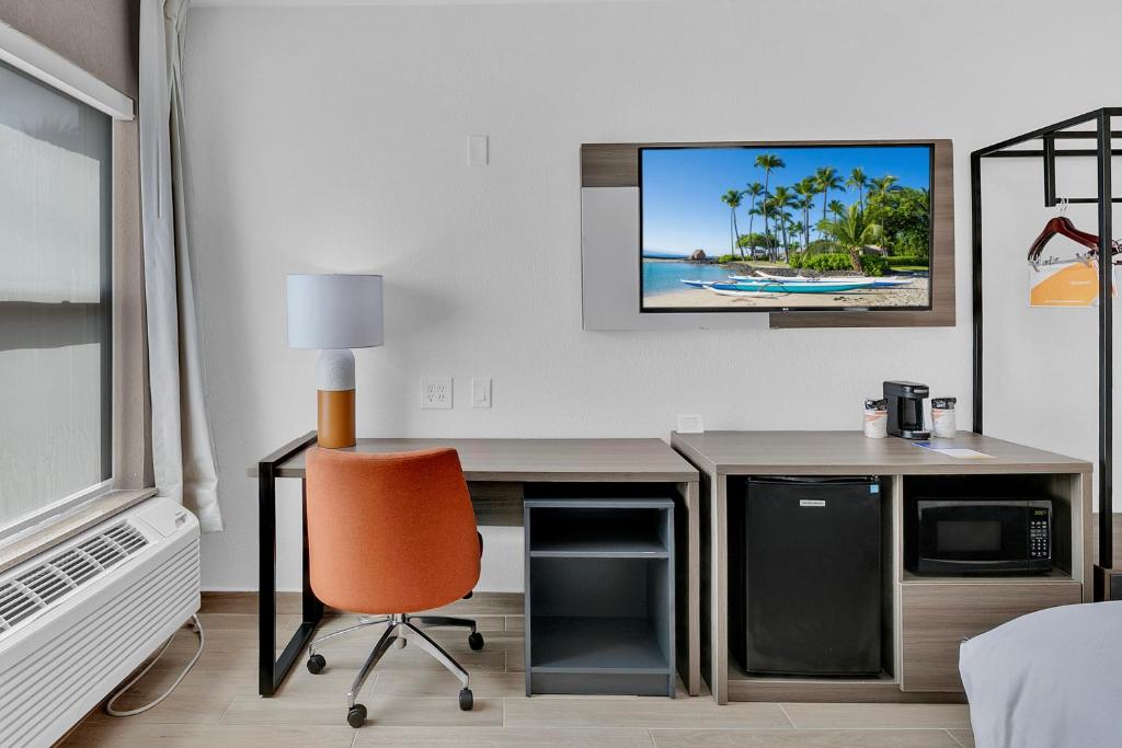 TV a/nebo společenská místnost v ubytování Comfort Inn