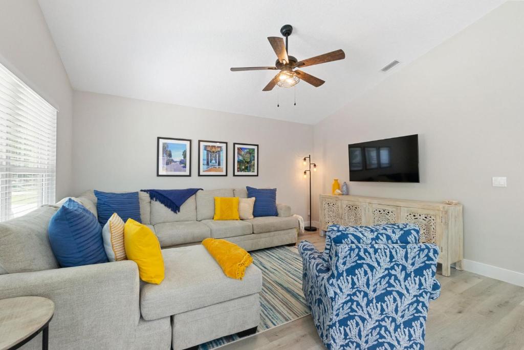 SunRay Cottage Minutes to Downtown & Beaches, St. Augustine