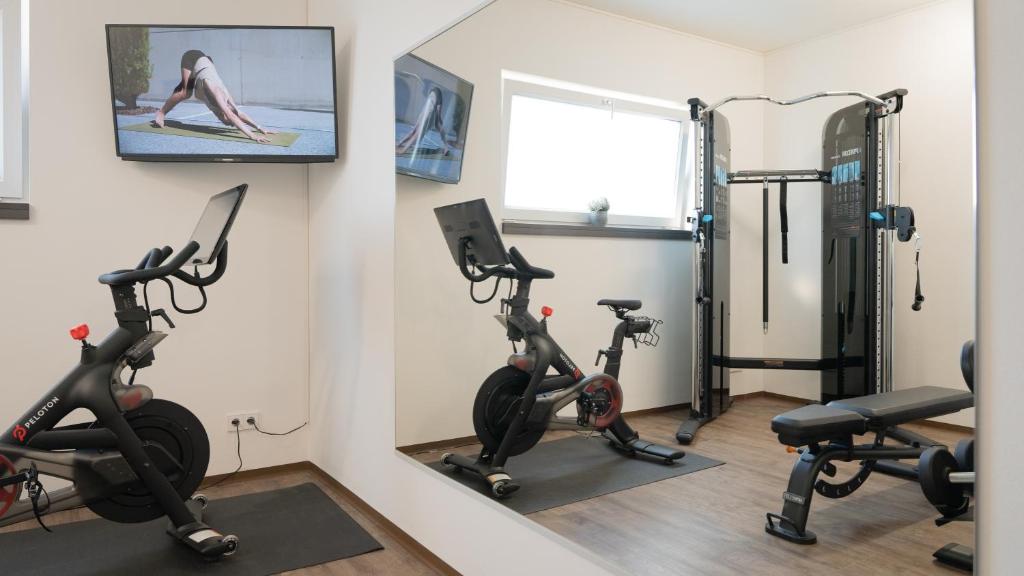 Fitness centrum a/nebo fitness zařízení v ubytování Hotel am Campus