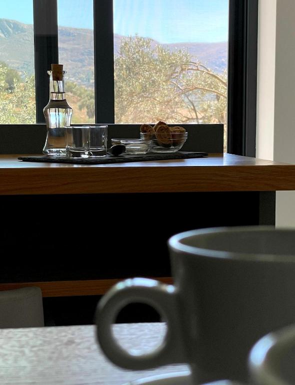 Nespecifikovaný výhled na hory nebo výhled na hory při pohledu z hotelu