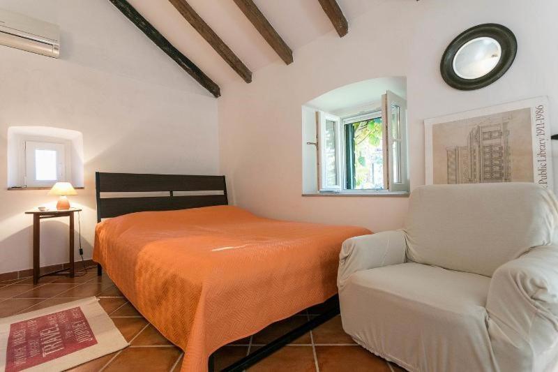 Posteľ alebo postele v izbe v ubytovaní Rural villa Forest with private pool near Dubrovnik
