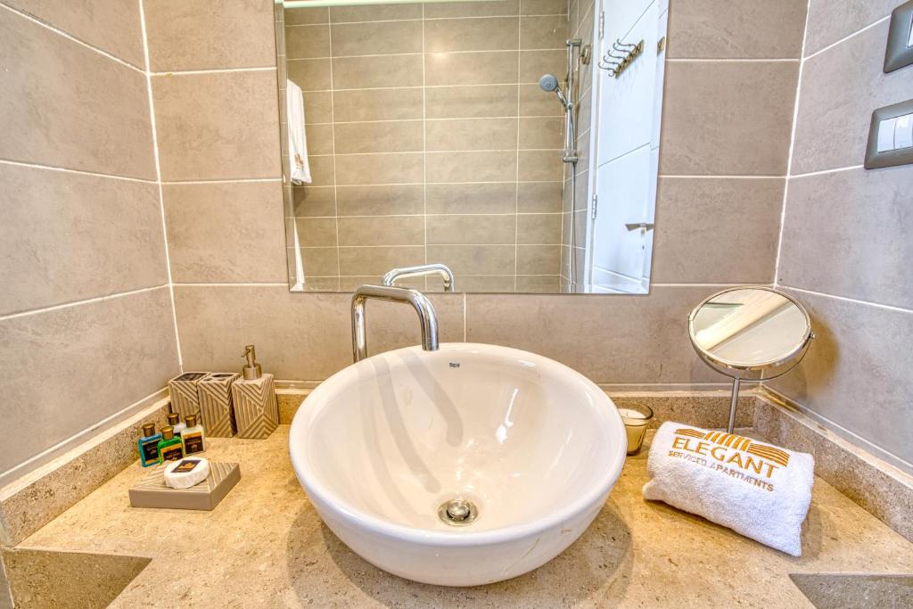 The Suites near AUC by Elegant Hospitality - 16