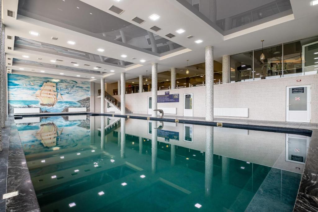 Bazén v ubytování Hotel Podgorie Spa nebo v jeho okolí