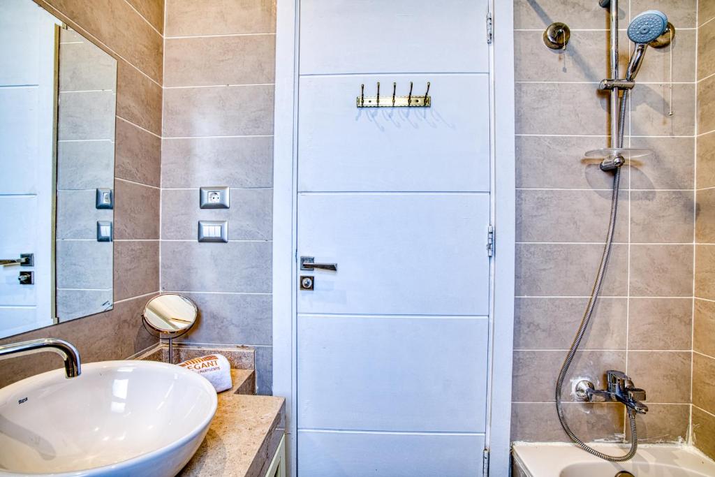 The Suites near AUC by Elegant Hospitality - 18