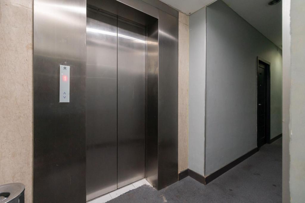 Fotografie z fotogalerie ubytování RedDoorz at Jalan Gunung Sahari v destinaci Jakarta
