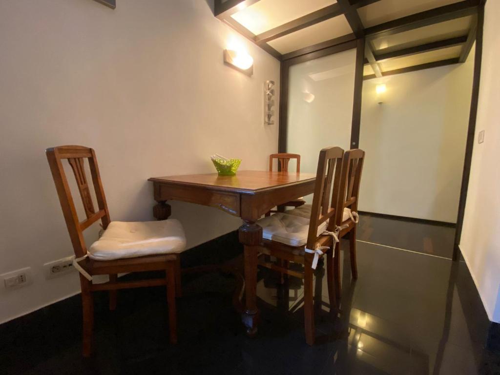 A seating area at San Giovanni Lovely Loft