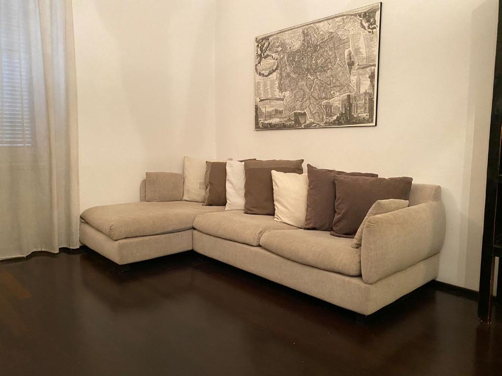 A seating area at San Giovanni Lovely Loft