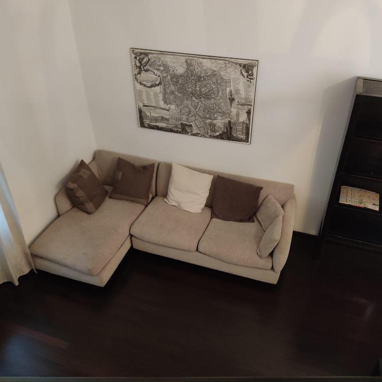 A seating area at San Giovanni Lovely Loft