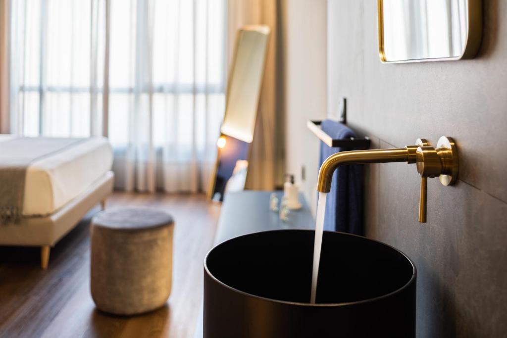 Muralla Sevilla Suites By Lola - Deluxe Apartment With Shower