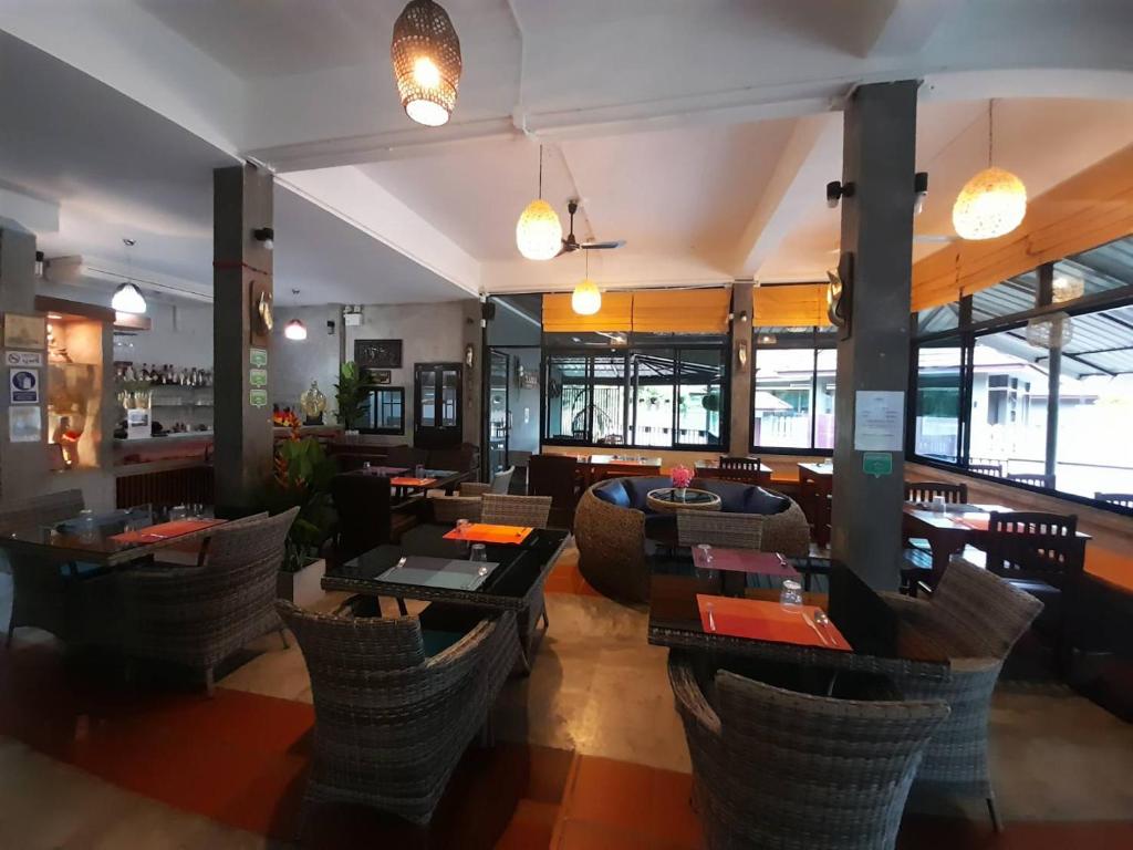 Posezení v ubytování Khaolak Yama Resort - SHA Plus